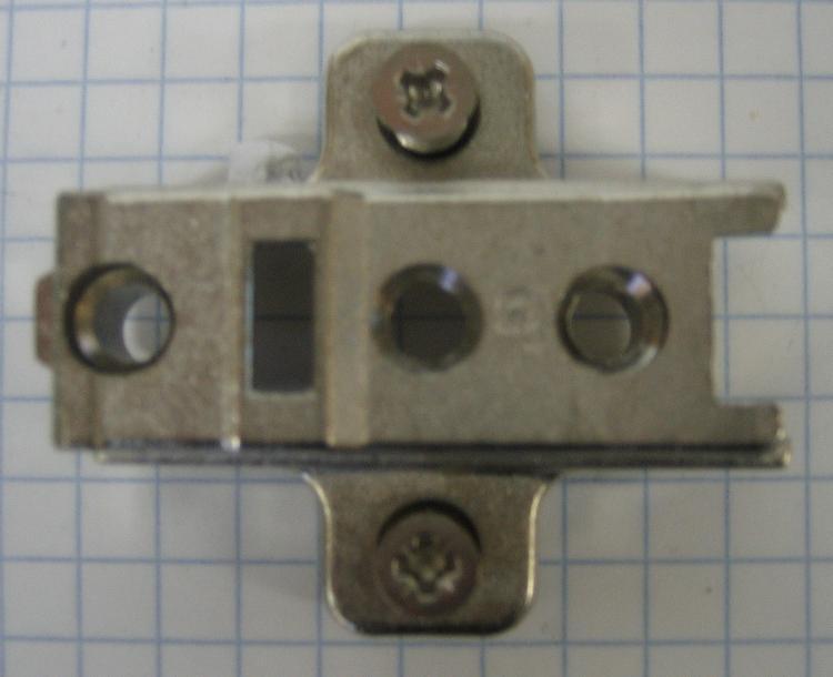 GRASS SNAP-ON BASEPLATE #17672, 9.3mm, WING TYPE