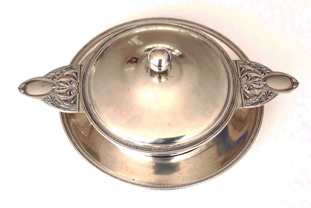 AN ANTIQUE SMALL SOLID SILVER WARMING DISH OR SAUCE BOWL PRODUCED BY WOLFERS