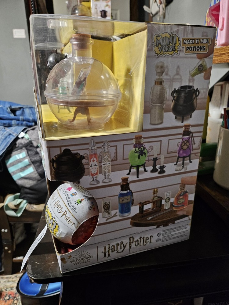 Make It Mini POTIONS Harry Potter Ball MGA 15 Pack .