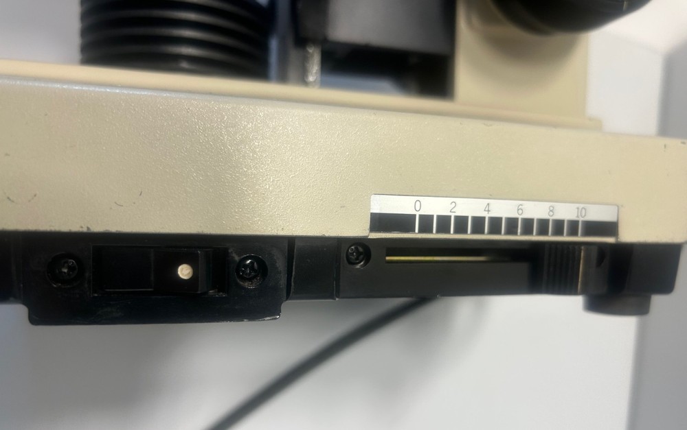 Olympus CH Binocular Laboratory Microscope 50, 60 Hz