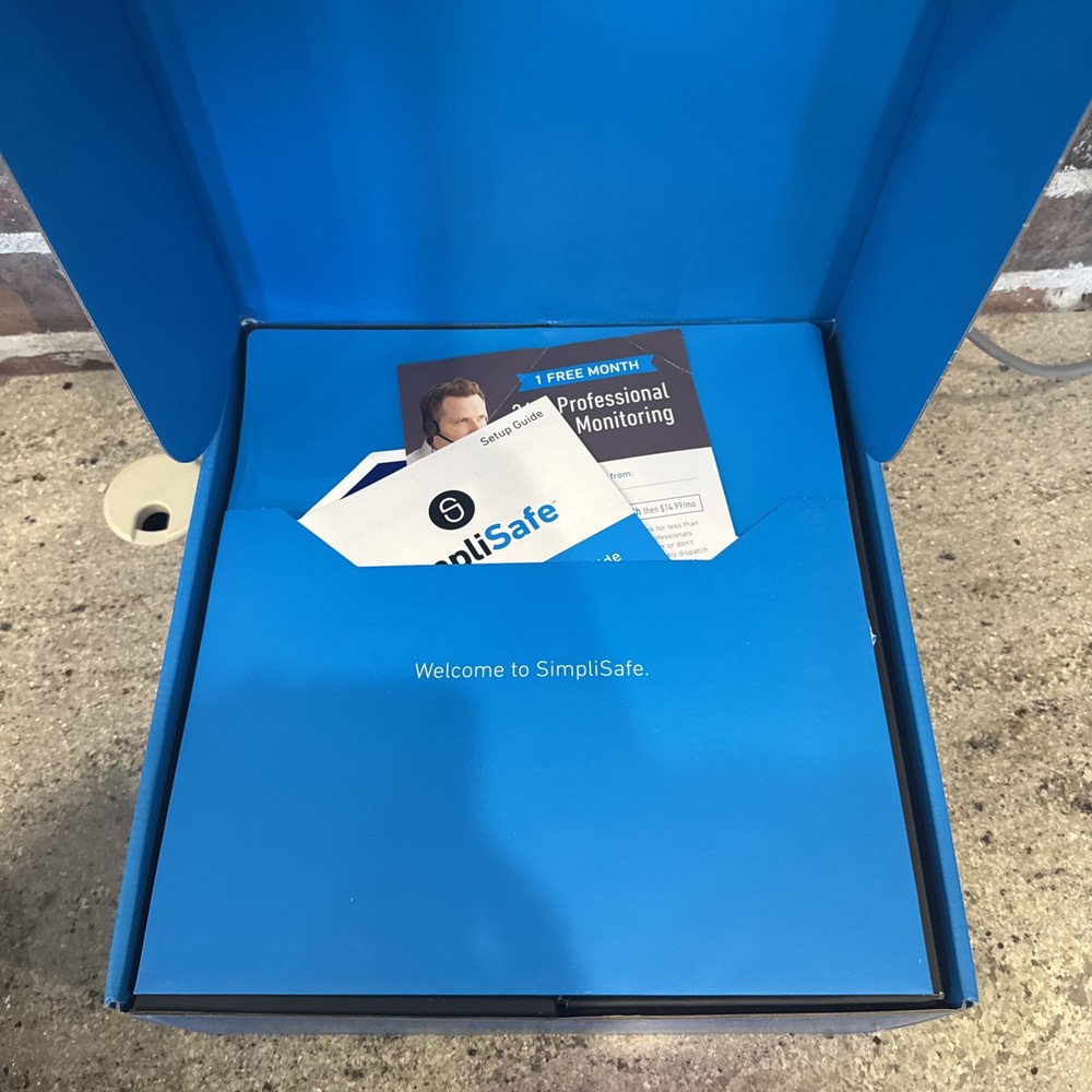 SimpliSafe Home Security System 7 PC Extra Original White New