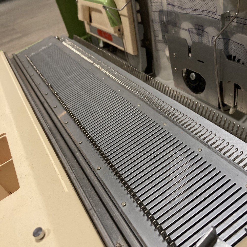 Brother KH820 knitting machine