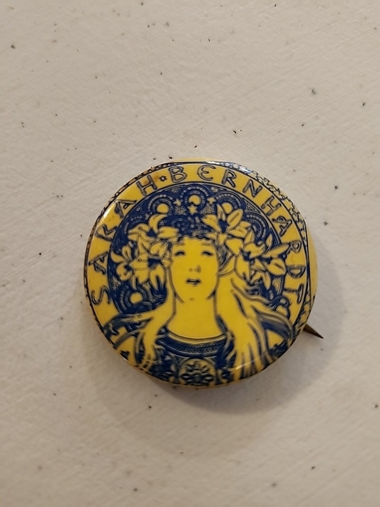 Vintage Sarah Bernhardt Hippy Era  Pinback Button