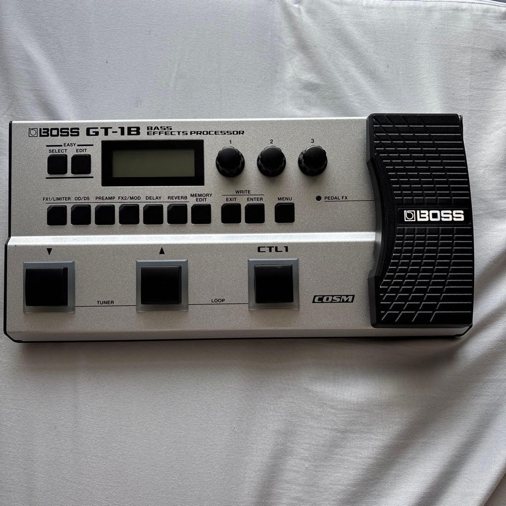 BOSS GT-18 Bass Effects Processor