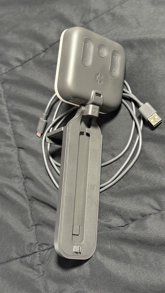 Logitech Litra Glow Premium Streaming Light – With USB Cable & Mount