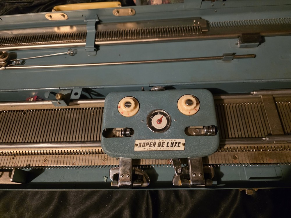 Home Knitter Super Deluxe