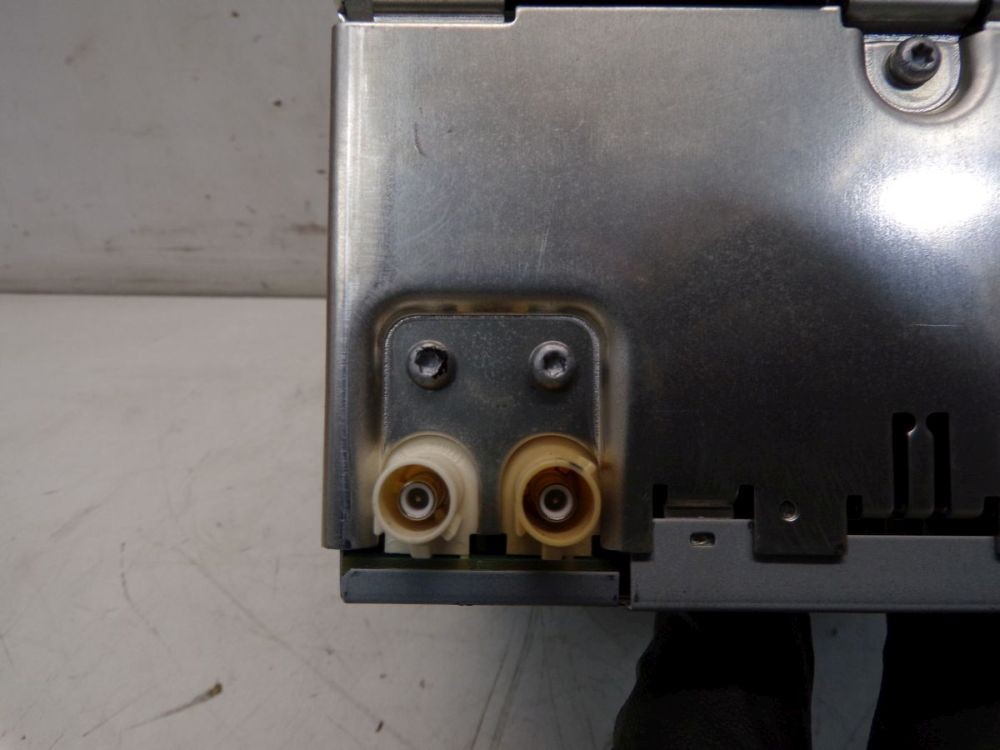Radio/Cd-Changer GPS, Code Not Available! Fits for VW