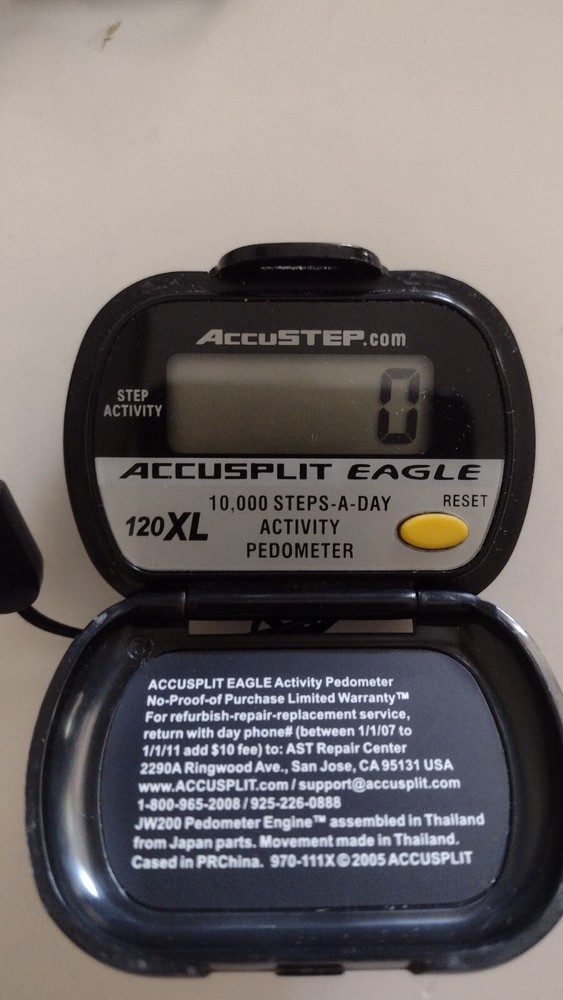 Highmark Step Counter With Battery And Case.