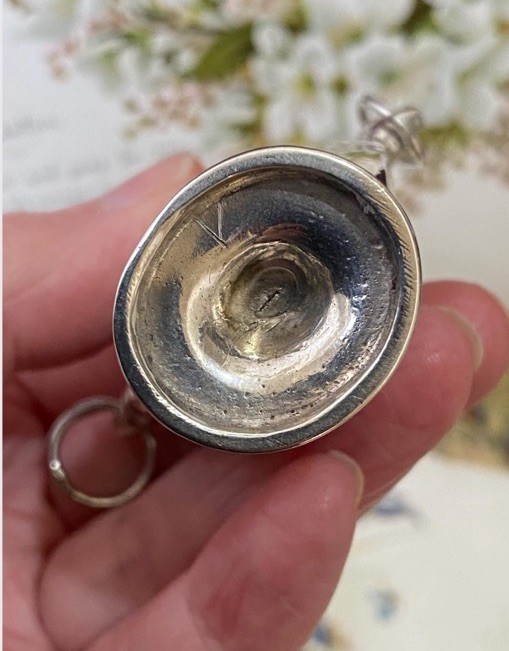 Antique Dutch solid silver Urn design hinged lid peppermint box /lodereindoosjes