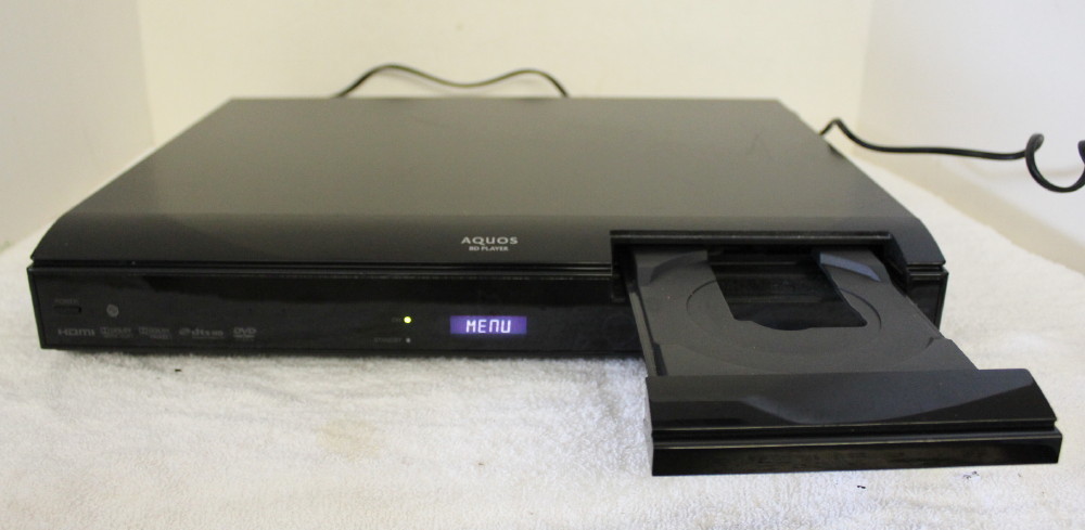 Sharp Aquas Blue-Ray DVD Player BD-HP21U ~ Powers On ~ Sold Untested