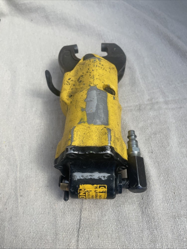 U.S Industrial Pneumatic Tandem Rivet squeezer