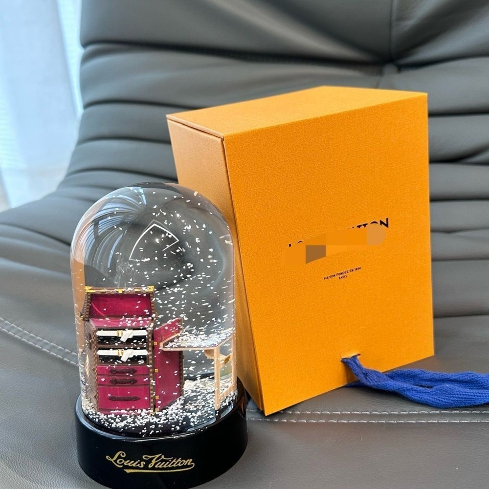 Snow Globe Dome in Box VIP Gift New