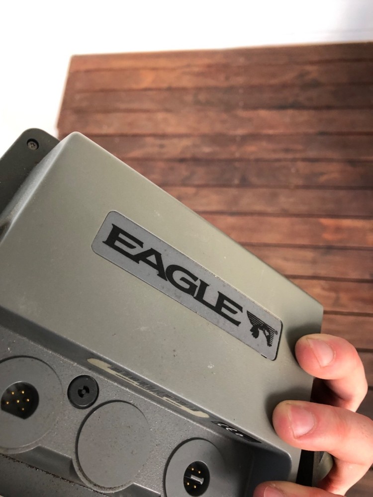 EAGLE FISHMARK 320 FISH FINDER W/ MOUNT