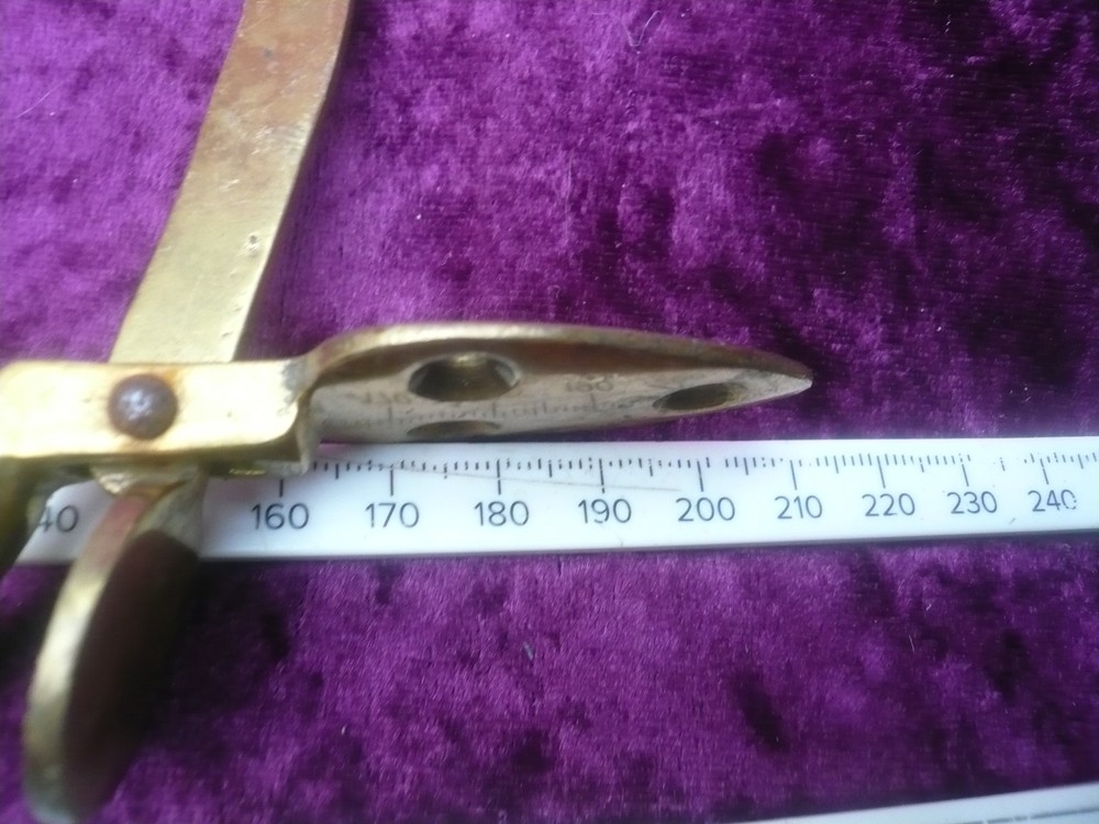 Solid brass vintage door catch (76)