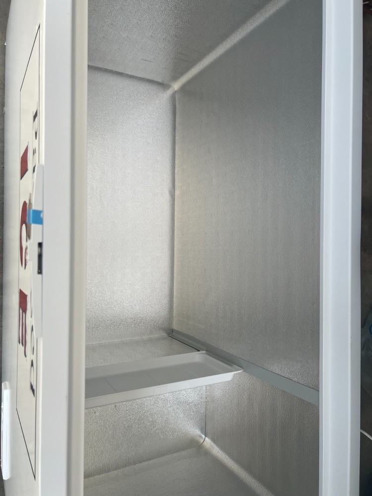 New Ice Merchandiser Indoor /White Ice Box