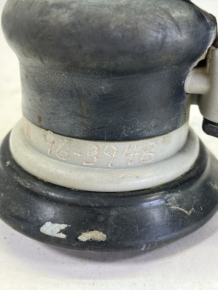 Dynabrade 57015 Non-Vacuum 5" Random Orbit Pneumatic Palm Sander
