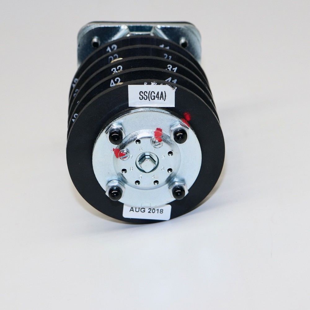 GE ITI Synchronizing Switch, Scratch/Dent, 4 Decks, 9524204E