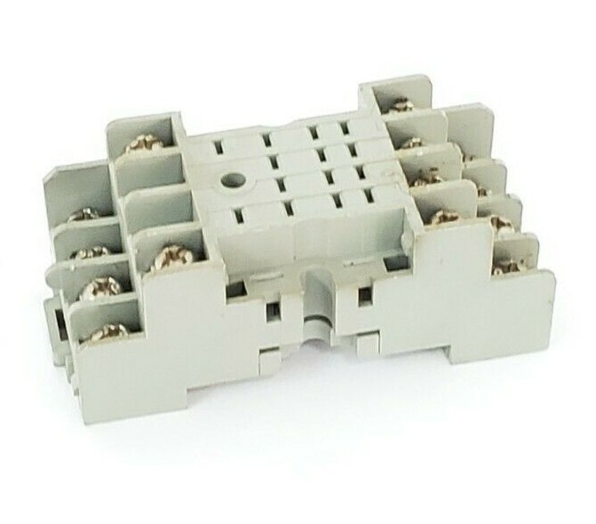 DAYTON 2A584E SOCKET RELAYS 7A, 300VAC