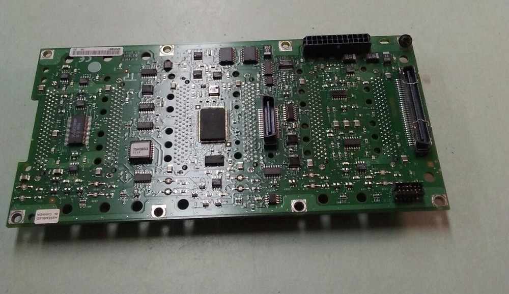 IBM Netfinity 5500 1x6 SCSI Backplane Board- 76H6880