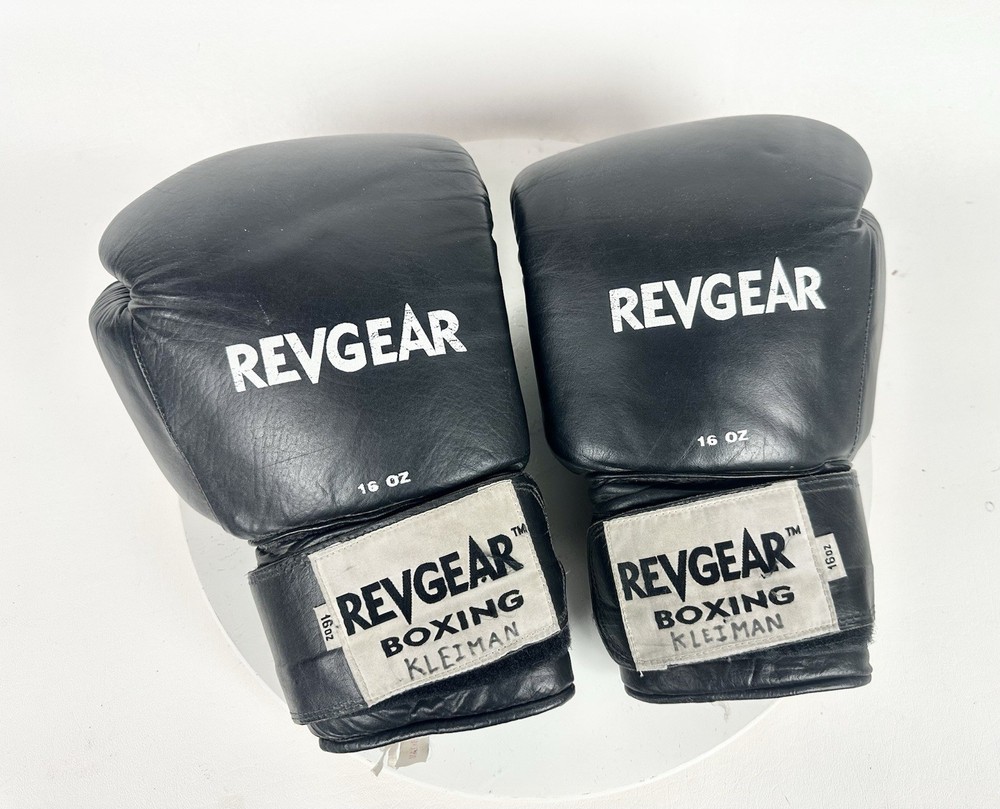 RevGear 16oz Boxing Gloves Black NICE