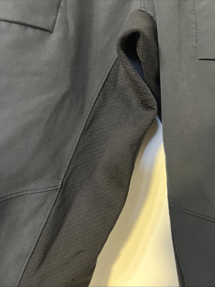 Lululemon Black Pull on Zipper Back Pocket Athletic Pants Size Small Jogger