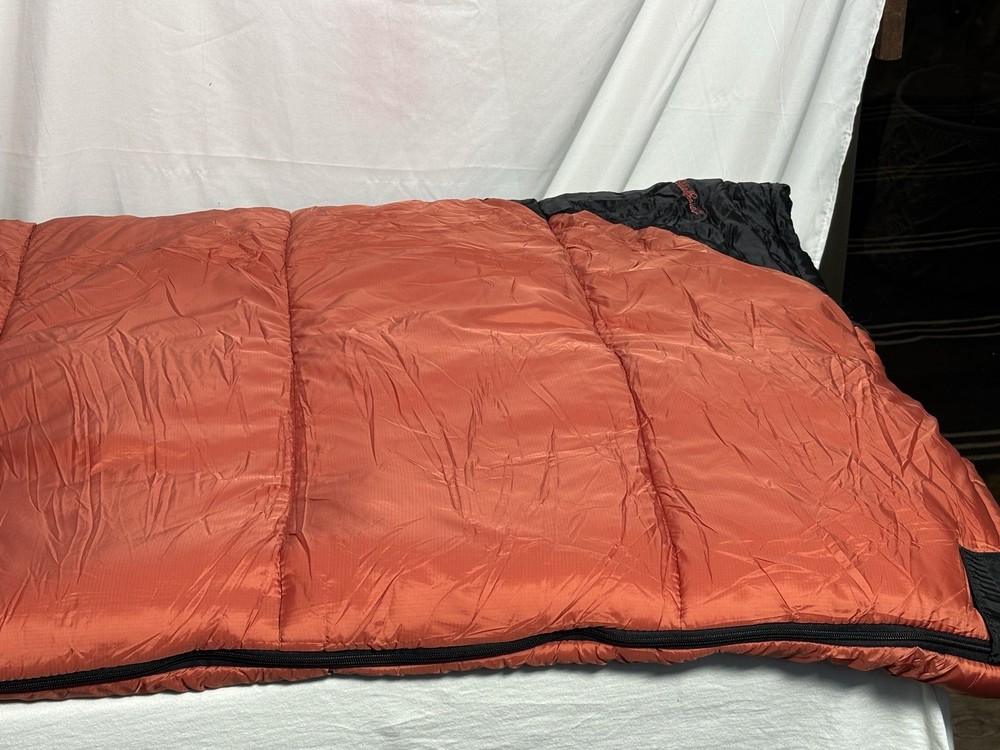 Eddie Bauer Sleeping bag - 33x80