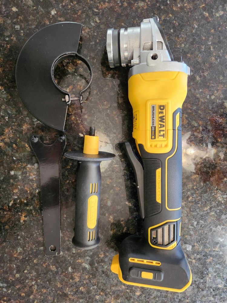 New Dcg405 DeWalt Angle Grinder