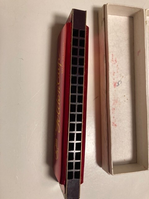 Golden Cup Shiny Red Metallic Harmonica China