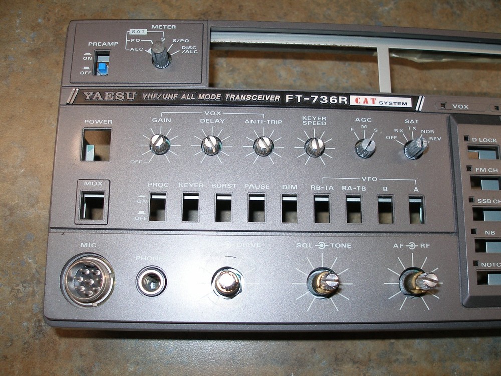 Yaesu FT-736R Front panel a few controls
