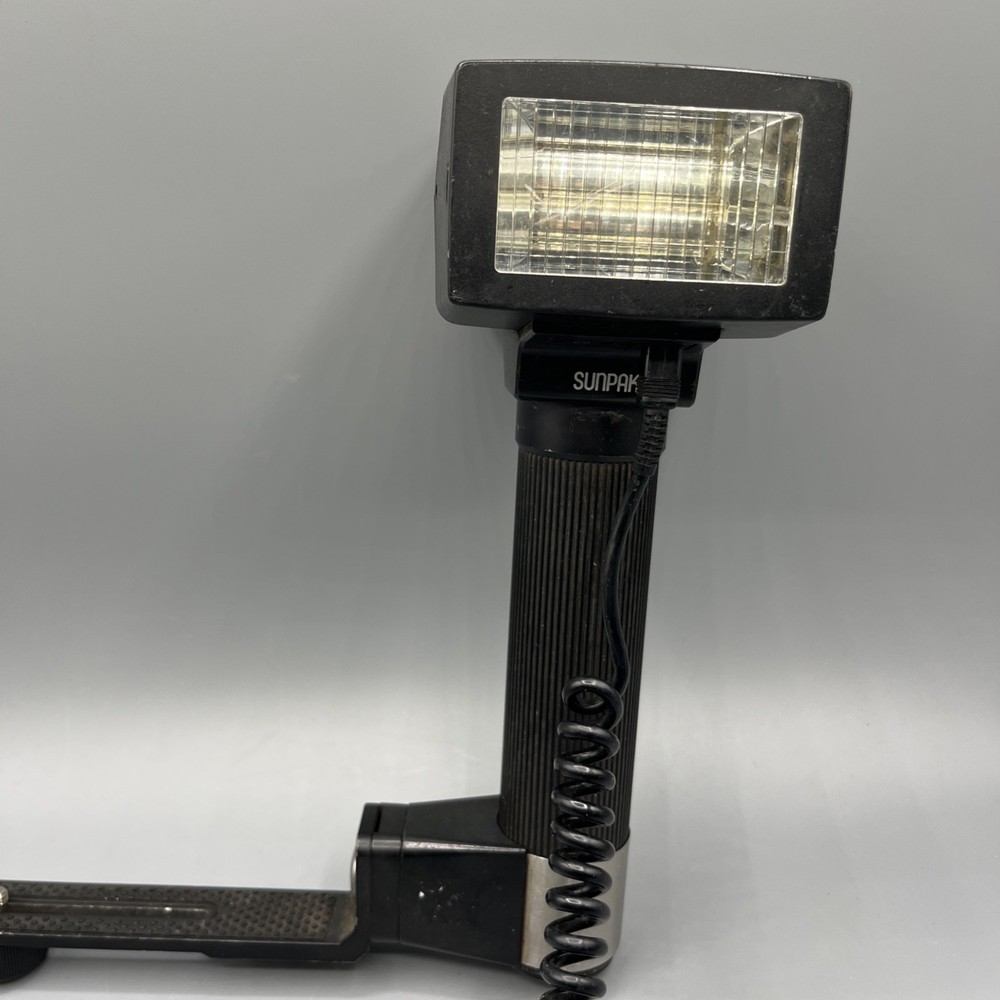SUNPAK Auto 611 Thyristor Camera Flash UNTESTED