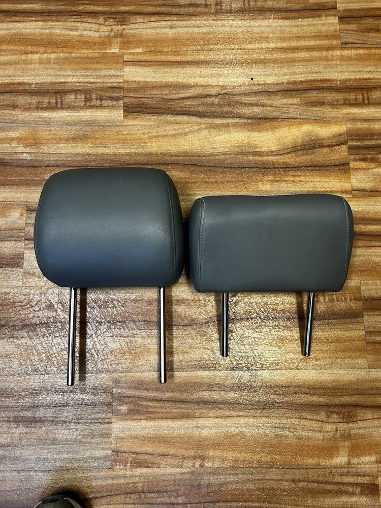 2005-2012 toyota Avalon OEM Headrests