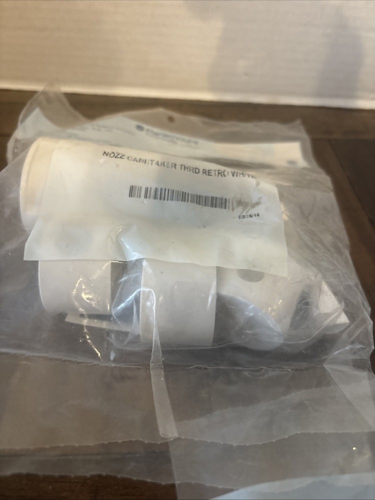 Paramount Nozzle Caretaker Retro 99 White 004652494901 ￼