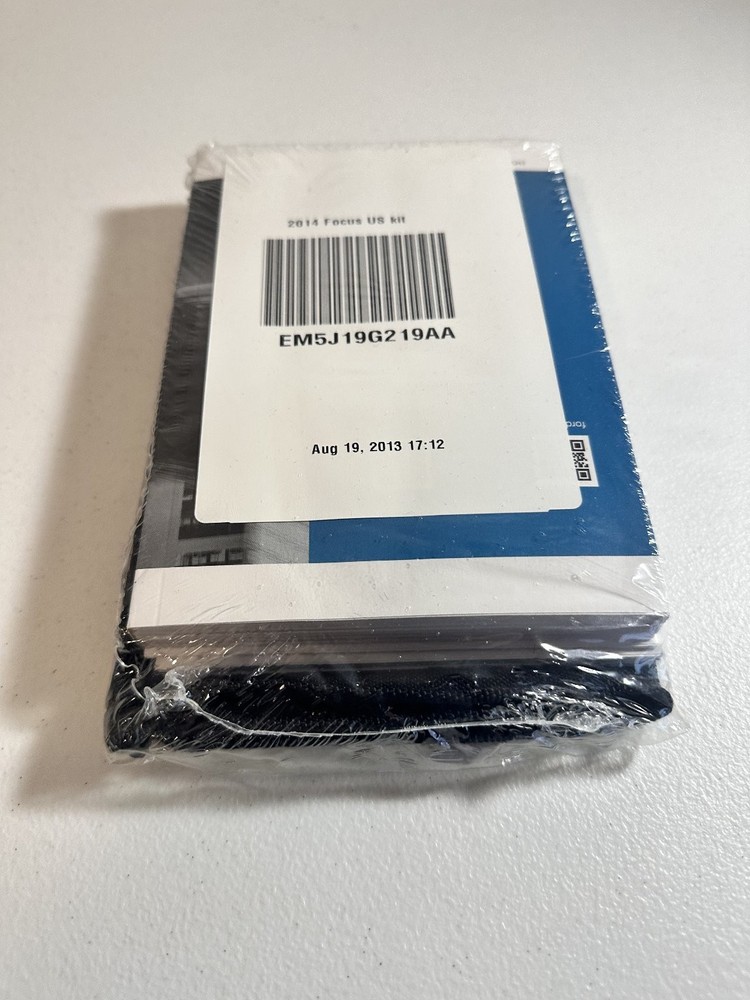 2014 Ford Focus Owner's Manual Set OEM