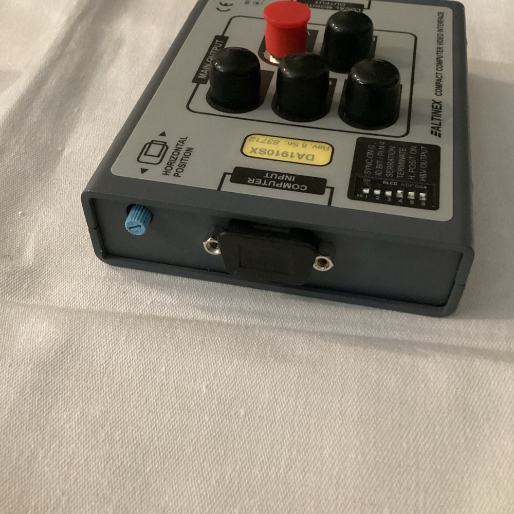 Altinex Compact Computer Video Interface DA1910SX