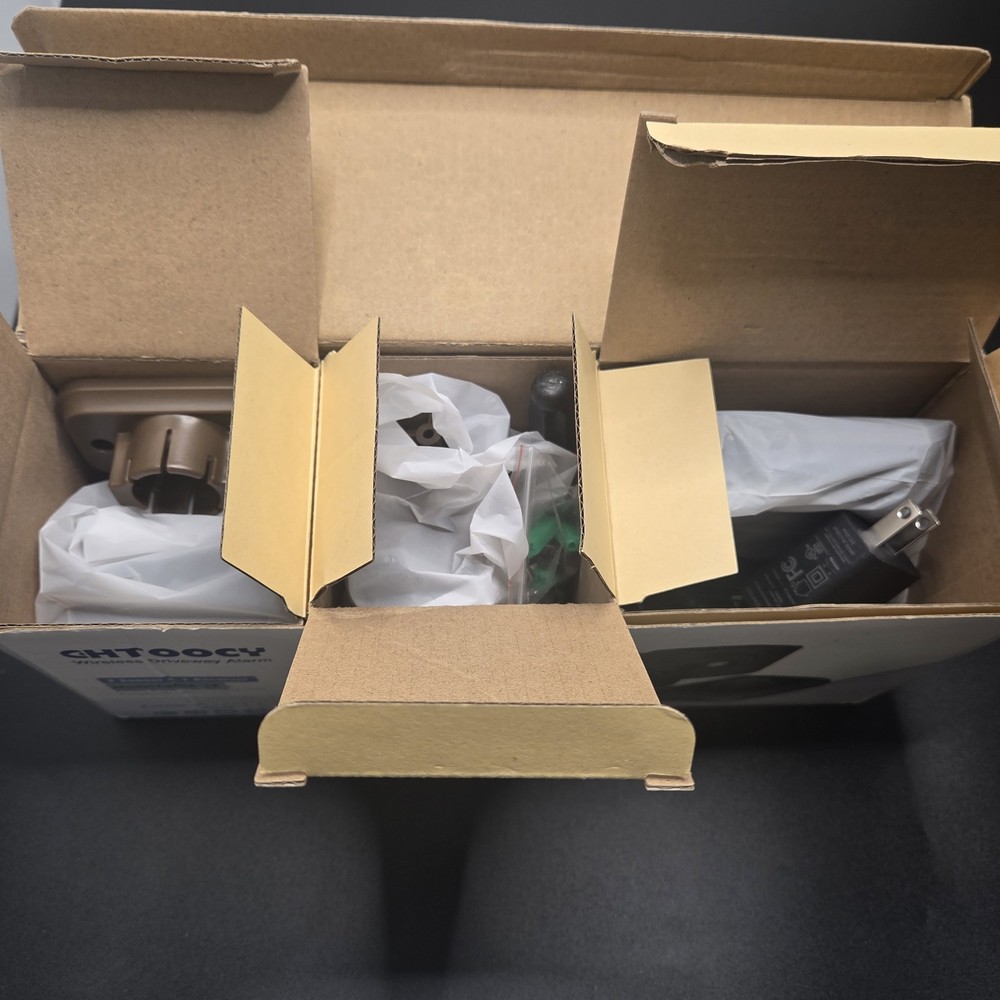 Chtoocy Solar wireless input alarm system with motion sensor exterior