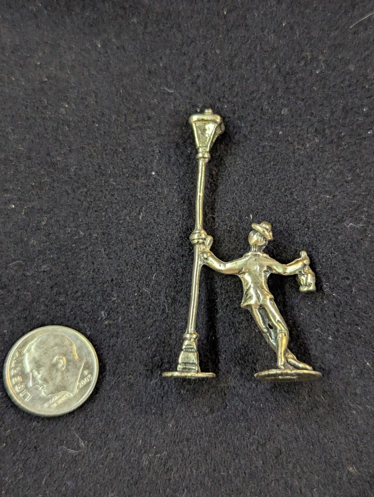 Miniature Sterling Drunk Man on Lampost unmarked