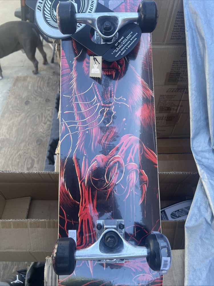 Darkstar Animal Complete Pro Skateboard 31” Wolf 🐺 🛹 Red
