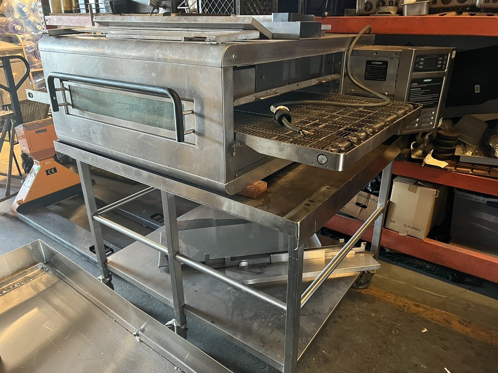 TurboChef Gas Conveyor Pizza Oven 1 Phase - Split Belt 3240