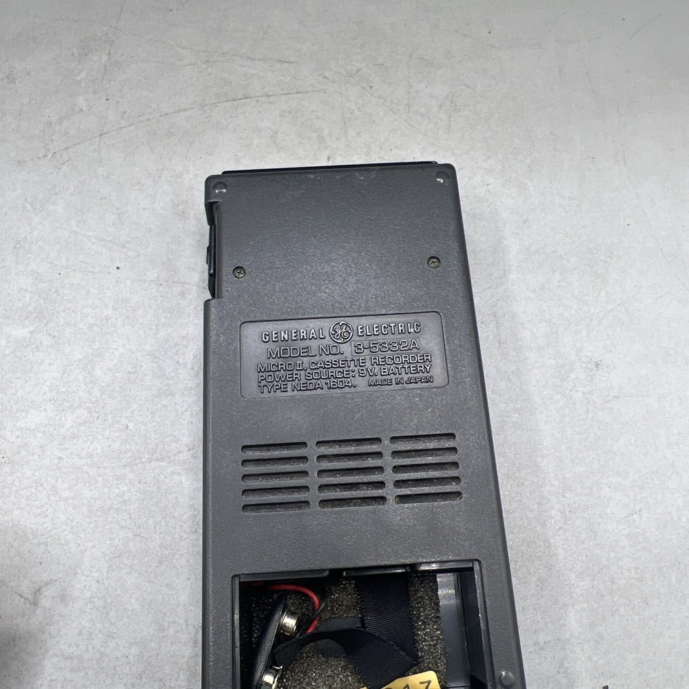 GE VINTAGE MICRO CASSETTE RECORDER See Description Rare