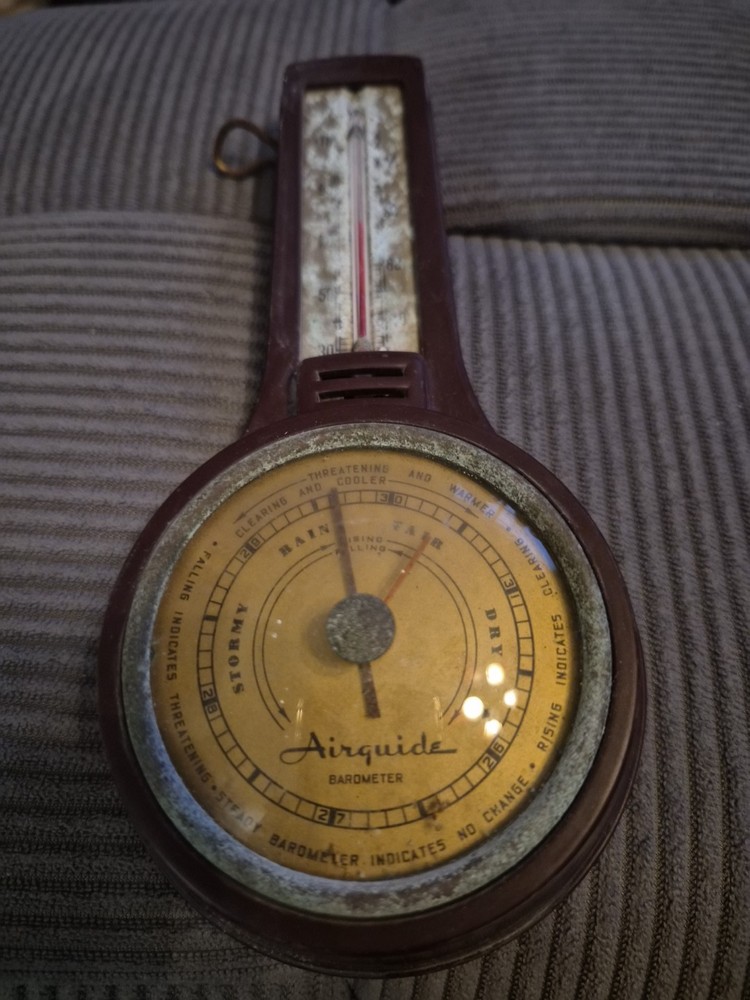 Vintage Retro Airguide Wall Mounted Barometer Thermometer