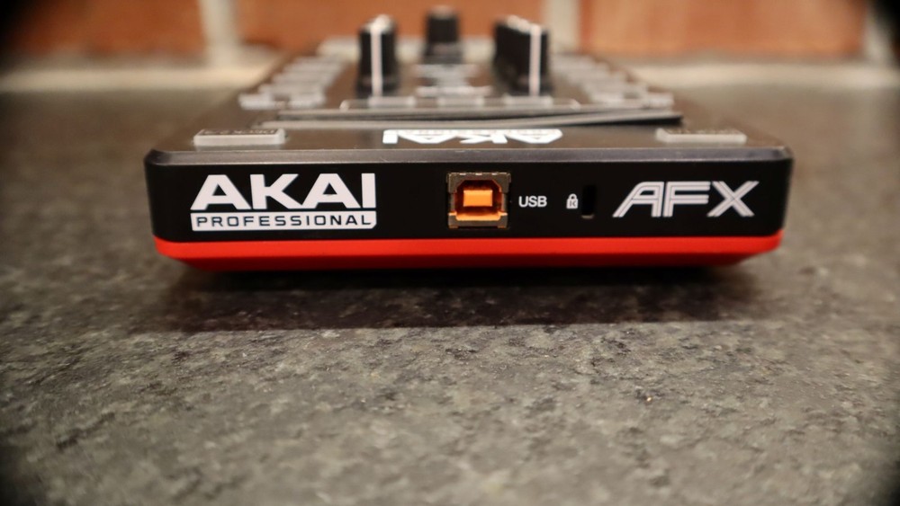 AKAI Professional AFX Serato DJ Controller