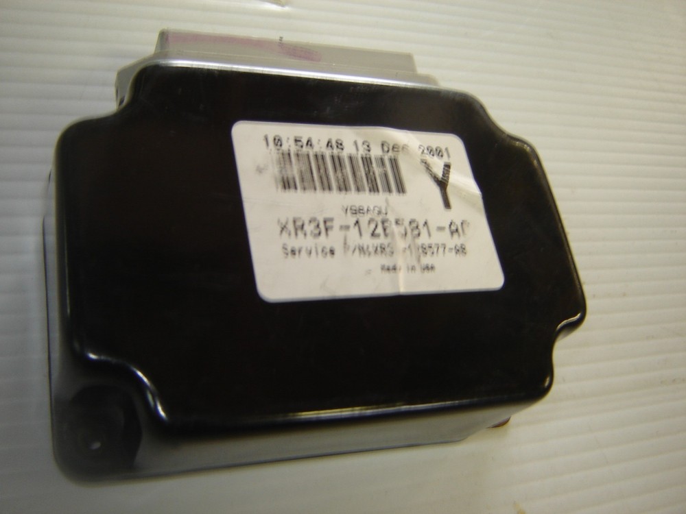 99-04 Ford Mustang Constant Control Module XR3F-12B581-AC (Y)