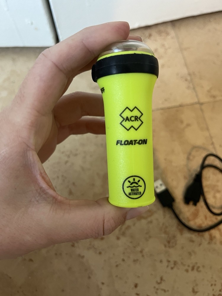 ACR Float-On Water-Activated LED Strobe Flashlight Tested Works w/Cable