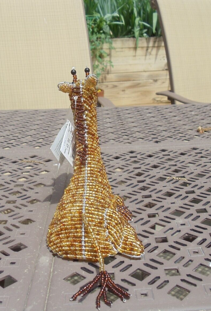 Beaded land: Baby Giraffe