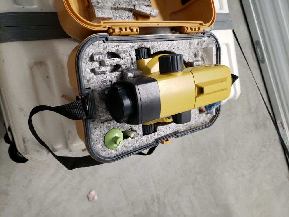 Topcon AT-B4 24x Automatic Level  with Tripod