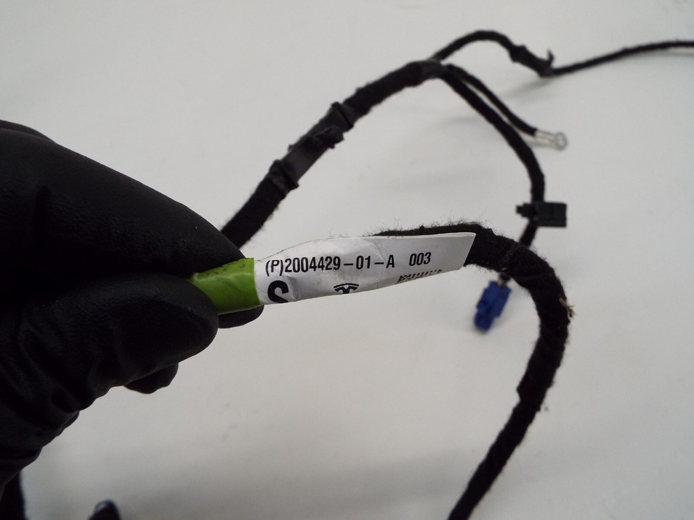 TESLA MODEL S LEFT LIFTGATE HARNESS 2004429-01-A