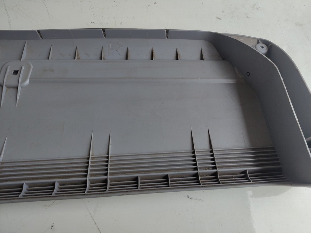 Isuzu Forward Npr Front Right Cabin Sun Visor Mount Storage Tray