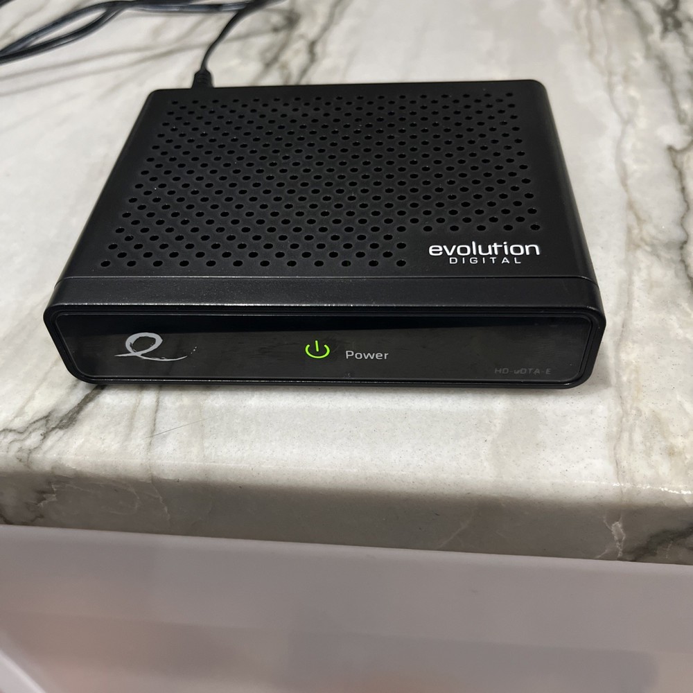 Evolution Model DMS2004UHD With Power Chord/ Power On/ Green Light