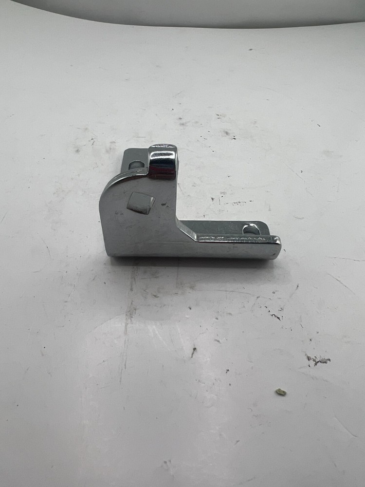 Beverage Air Hinge Bracket 401-840D-03