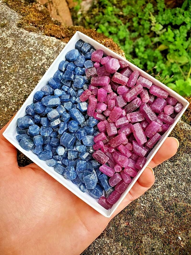 Natural Unheated Ruby Raw + Sapphire Mix Rough 10Pcs-Ruby | 10Pcs-Sapphire